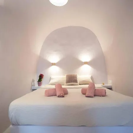 Bird Nest-santorini Cave Tatil Evi *