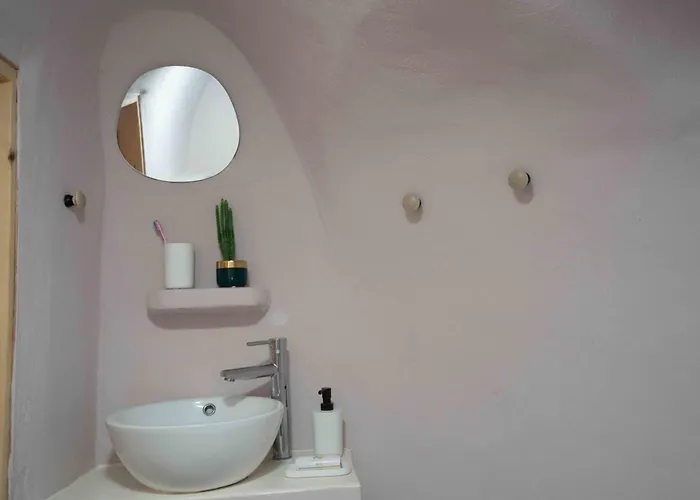 بيت للعطل Bird Nest-santorini Cave ثيرا