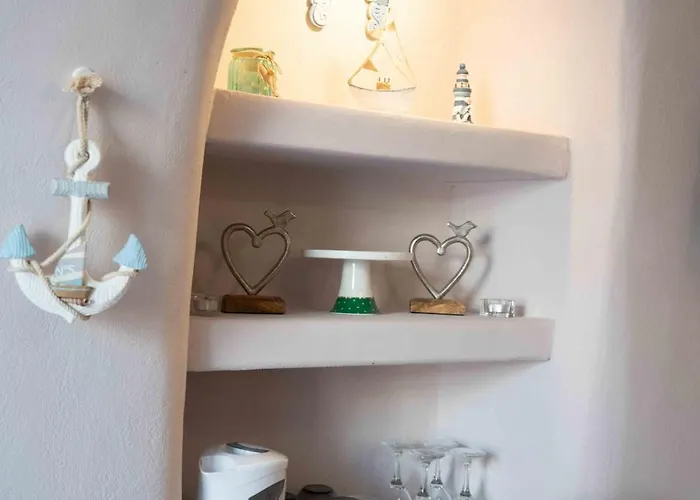 Bird Nest-santorini Cave * ثيرا