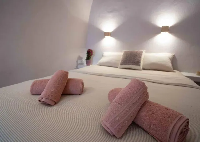 Bird Nest-santorini Cave بيت للعطل *