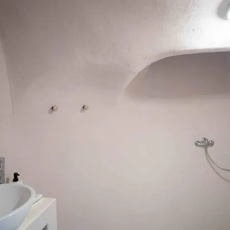 Nyaraló Bird Nest-santorini Cave Fíra