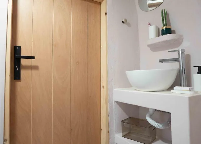 بيت للعطل Bird Nest-santorini Cave ثيرا